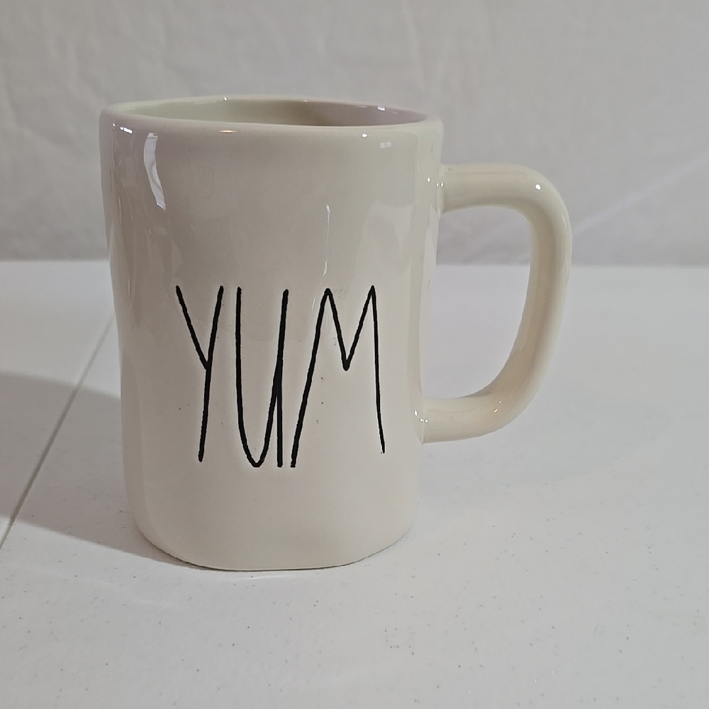 Magenta Yum Mug